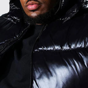 Veste matelassée à capuche pour hommes, chaude pour l'hiver, avec logo personnalisé, support en tissu et toile noire, conception à bulles noires, OEM haut de gamme - Product Image 2