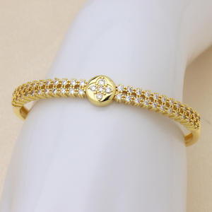 Brazalete <span class=keywords><strong>de</strong></span> Trébol <span class=keywords><strong>de</strong></span> Cuatro <span class=keywords><strong>Hojas</strong></span> Chapado en Oro <span class=keywords><strong>de</strong></span> 18k con Circonitas, Brazalete <span class=keywords><strong>de</strong></span> Cobre con Amuleto <span class=keywords><strong>de</strong></span> la <span class=keywords><strong>Suerte</strong></span>, Joyería al por Mayor - Product Image 2