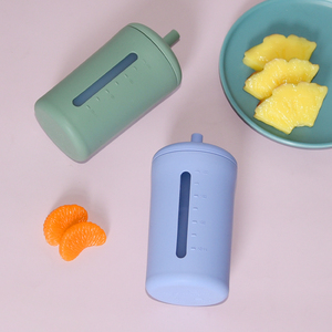 Tasse d'apprentissage en silicone sans BPA pour bébé, avec paille en silicone souple, échelle graduée et fenêtre transparente, pour bébés de 6 à 36 mois - Product Image 3