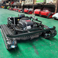 Tondeuse robotisée sur chenilles, largeur de coupe 900 mm, télécommandée, moteur thermique robuste, qualité industrielle pour parcs