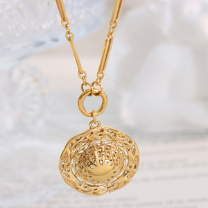 Gioielli di moda 18K oro da donna in metallo a forma di cappello cavo collana orecchini in acciaio inox set di gioielli - Product Image 4