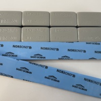 Vente en gros d'usine : Poids d'équilibrage de pneus en acier de 1/4 oz à coller pour les pièces automobiles et les ateliers de service