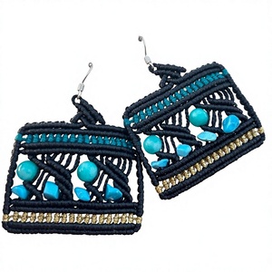 Pendientes de macramé negros y turquesa, hechos a mano, joyería boho para mujer, venta al por mayor - Product Image 1