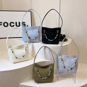 กระเป๋าถือสะพายไหล่ผู้หญิงแฟชั่นปี 2026 รุ่น Candy ZIP กันน้ำ ทำจากวัสดุ PU  แบบสะพายใต้วงแขน  ดีไซน์เก๋  ทรงถัง  พร้อมลวดลายเฉพาะตัว - Product Image 3