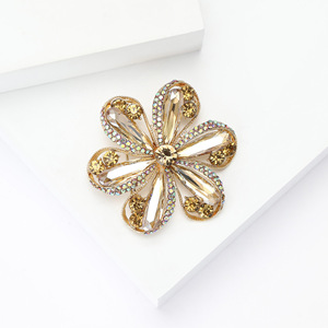 Broches de Flores con Cristales de Imitación y Aleación Chapada en Oro, Diseño 2026, para Accesorios de Ropa de Mujer para Carnaval - Product Image 6