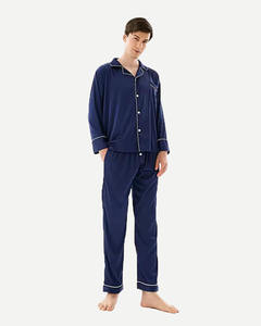 Conjunto de Pijamas Azul Marino a Juego para Familia de Bambú con Atuendo para Perro, Ropa de Dormir de Manga Larga con Botones para Padres, Niños y Perro - Product Image 4