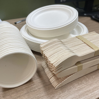 Assiettes jetables résistantes et compostables - Assiettes en papier biodégradable en canne à sucre, écologiques, imperméables et résistantes à la graisse pour les fêtes