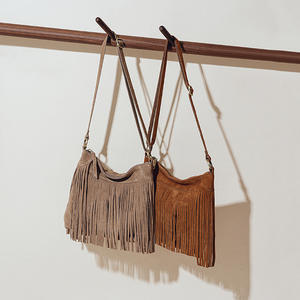 夏季女式复古磨砂牛皮真皮斜挎包，带流苏纯色拉链封口 - Product Image 1