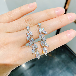Orecchini Lunghi a Foglia alla Moda per Donne, Stile Naturale, Accessori per Orecchie da Indossare Quotidianamente, per Outfit Casual e Regalo - Product Image 2