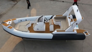 Bateau de pêche et de plaisance en fibre de verre Profisher de 7 m, expédié - Product Image 5