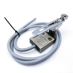 ลิมิตสวิตช์กันน้ำ D4C 1507 1521 แกนโลหะ แขนโยก ลูกกลิ้ง ปรับได้ ใช้ใต้น้ำ - Product Image 1