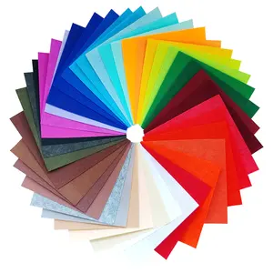 Feuille de tissu feutre rigide de 40 couleurs assorties avec une taille de 15cm * 15cm pour le jouet de bricolage