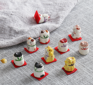 2.4*1.8cm petit mignon minuscule bas quantité minimale de commande <span class=keywords><strong>pas</strong></span> <span class=keywords><strong>cher</strong></span> prix cadeau drôle porcelaine japonais céramique Fortune chat chanceux <span class=keywords><strong>Maneki</strong></span> <span class=keywords><strong>Neko</strong></span> pour voiture décor - Product Image 6