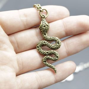 Porte-clés Serpent Texturé en Spirale, Alliage de Zinc Bronze Antique, Accessoire Serpent pour Cadeaux d'Éleveurs de Reptiles - Product Image 3
