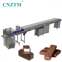 Machine automatique d'enrobage au chocolat pour gâteaux, rouleaux de gâteaux, mini-gâteaux, beignets, gaufrettes, ligne de recouvrement au chocolat