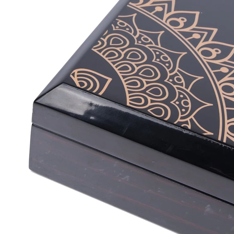KSA Jeddah season Wholesale Custom Luxuray wooden box Packaging PU Interior Chocolates Box Gift