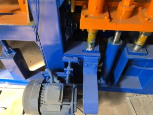 Tengfei QT5-15 Hoge Nauwkeurigheid Hydraulische Druk Automatische Cement Beton Bestrating Blok Maken Baksteen Gietmachine Te Koop - Product Image 3