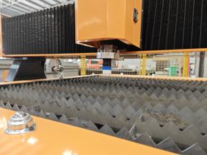 SS CS Découpe 4x8 Plasma <span class=keywords><strong>Table</strong></span> 63A <span class=keywords><strong>100</strong></span> <span class=keywords><strong>a</strong></span> 200A 300A Cnc Plasma Cutter Cnc Plasma Machine <span class=keywords><strong>De</strong></span> Découpe Avec Réservoir D'eau - Product Image 4