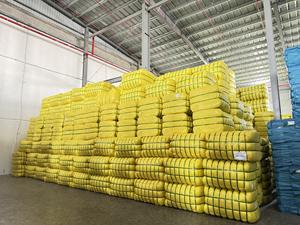 Fibre synthétique creuse en polyester recyclé à bas prix, sans silicone, 15D HD64mm, pour tissus non tissés et textiles de maison - Product Image 5