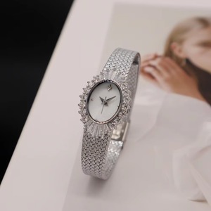 Reloj de Pulsera Ovalado de Latón con Correa de Espiga de Trigo, Estilo Vintage, Lujoso y Elegante, Chapado en Oro, con Diamantes y Camelia, para Mujer de Mediana Edad - Product Image 3