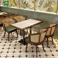Ensemble de table et de chaises en rotin tressé de style sud-est asiatique, mobilier commercial pour café et restaurant