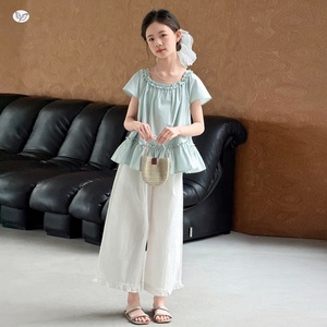Vêtements d'été pour grandes filles, haut à manches flottantes avec garniture en dentelle, pantalon Capri à jambes larges, ensemble deux pièces - Product Image 4