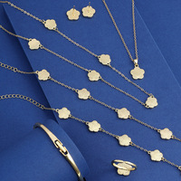 Juego de Joyería de Latón con Diseño de Trébol de Cinco Hojas, 7 Piezas, Chapado en Oro, Collar, Aretes y Pulsera para Mujer, Ideal para Bodas y Fiestas, Venta al Por Mayor