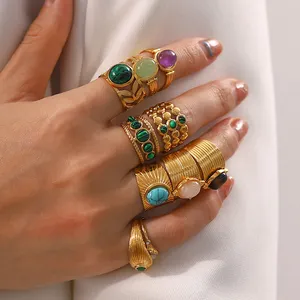 Leicht Luxus 18K Gold plattiert Edelstahl Ringe delikates natürliches Türkis Fingerring für Party Verlobung Hochzeit