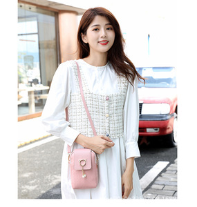 Sac à bandoulière pour femme à faible MOQ, élégant et décoré, avec chaîne et perles, petit sac à monnaie mini pour femme Tanjing - Product Image 3