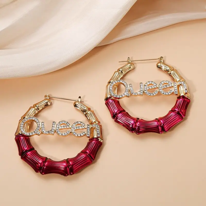 Pendientes de aro de bambú QUEEN de lujo con Luz Retro extravagante, conjunto con pendientes de Reina con letras de diamantes, pendientes simples