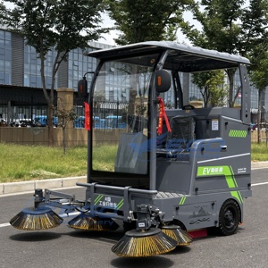 Offre Spéciale – Nettoyeur de Sols Électrique EG-16A à Utilisation Facile, Largeur de Balayage 1600 mm, Batterie au Plomb, Transport Spécialisé - Product Image 1