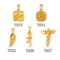 Nouveau pendentif carré ailé tridimensionnel en acier inoxydable électroplaqué, motif fleur de rose vintage, style européen et américain transfrontalier