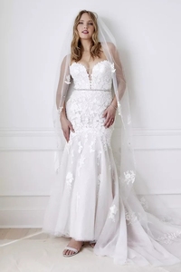 <span class=keywords><strong>Robe</strong></span> <span class=keywords><strong>de</strong></span> <span class=keywords><strong>mariée</strong></span> personnalisée 2025, style sirène, en dentelle blanche classique brodée, <span class=keywords><strong>bustier</strong></span> sexy sans bretelles, dos nu avec détails boutonnés - Product Image 4