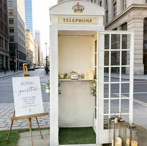 Stand de cabine téléphonique londonienne avec livre d'or audio, panneau de bienvenue et fonction photo pour événements de mariage - Product Image 4