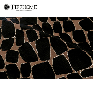 Funda de Almohada TiffHome Textiles Negra y Dorada, Diseño de Terciopelo Cortado con Patrón de <span class=keywords><strong>Roca</strong></span>, Cojín Cuadrado de Alta Gama, Cojín Lumbar Personalizable - Product Image 4