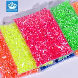 Blinginbox Vente en gros en vrac 12 facettes coupées Hot Fix Neon Strass Pierres de cristal Flatback Strass pour décorations - Product Image 1