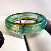 UJBOX Prix Usine Arc-en-Ciel Femme Coloré Épais Bracelet à Breloques en Résine Acrylique Grande Taille Bijou Cadeau