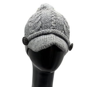 Bonnet d'hiver unisexe LANDBAS de qualité supérieure, 85 % acrylique, 15 % nylon, décontracté pour adultes, avec cache-oreilles personnalisé, étiquette tissée, motif torsadé - Product Image 1