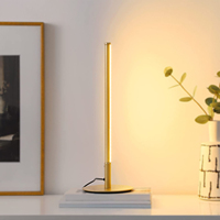 Lampe de bureau LED en métal de luxe avec abat-jour marron, lumière blanc chaud, design moderne pour le bureau et l'habitation