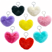Porte-clés en forme de cœur avec pompon, porte-clés en peluche douce, porte-clés en fausse fourrure colorée, pompons moelleux, porte-clés en boule de pompon pour femmes et filles