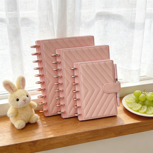 Cuaderno de Piel Sintética de Lujo Acolchado 2026 de Gran Venta con Cierre a Presión - Set de Planificador - Product Image 3