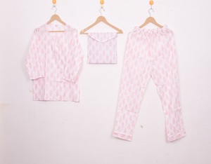 Conjunto de Pijama de Algodón Rosa Vintage, Satinado, Hasta la Rodilla, con Botones, Estampado a Mano, Transpirable, Ropa de Dormir para Verano - Product Image 1