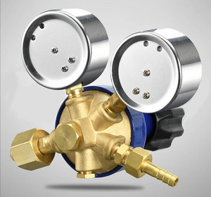 Régulateur de bouteille d'oxygène tout en laiton YQY-07 avec une pression d'entrée maximale de 15 MPa et un débit allant jusqu'à 40 M/h pour une utilisation en laboratoire médical - Product Image 2
