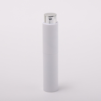 Pulvérisateur portable rechargeable avec logo personnalisé, finition mate ou brillante, flacon pulvérisateur miniature en plastique pour parfum, atomiseur