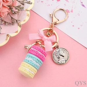 QYS Porte-clés créatif en résine motif macaron, pendentif couleur bonbon nœud et tour Eiffel, cadeau porte-clés - Product Image 2