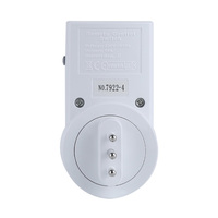Salida RF inalámbrica más vendida 230V 10A Salida inteligente Enchufe inteligente Control remoto Enchufe inteligente