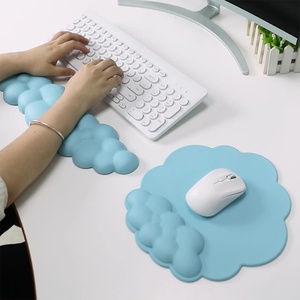 ODM Ergonomic Cloud PU Wrist Rest and Mousepad Set Wrist Guard Mouse Pad Set Cloud Keyboard Wrist Support Ergonomic Mouse Pad - Product Image 4