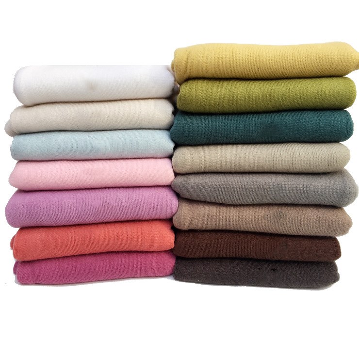 Новорожденный ребенок вязаное одеяло позирует ткань фон ребенок Beanbag Одеяло фотография Реквизит