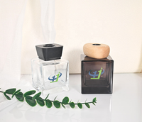 Flacon diffuseur de parfum carré en verre luxueux de 100 ml avec surface sérigraphiée mate, emballage de parfum personnalisable