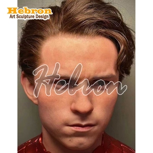 Escultura <span class=keywords><strong>de</strong></span> busto <span class=keywords><strong>de</strong></span> Spider-Man <span class=keywords><strong>de</strong></span> alta calidad, muy vendida, modelo <span class=keywords><strong>de</strong></span> 72 cm <span class=keywords><strong>de</strong></span> altura, <span class=keywords><strong>cabeza</strong></span> <span class=keywords><strong>de</strong></span> silicona, escultura coleccionable para exhibición. - Product Image 2